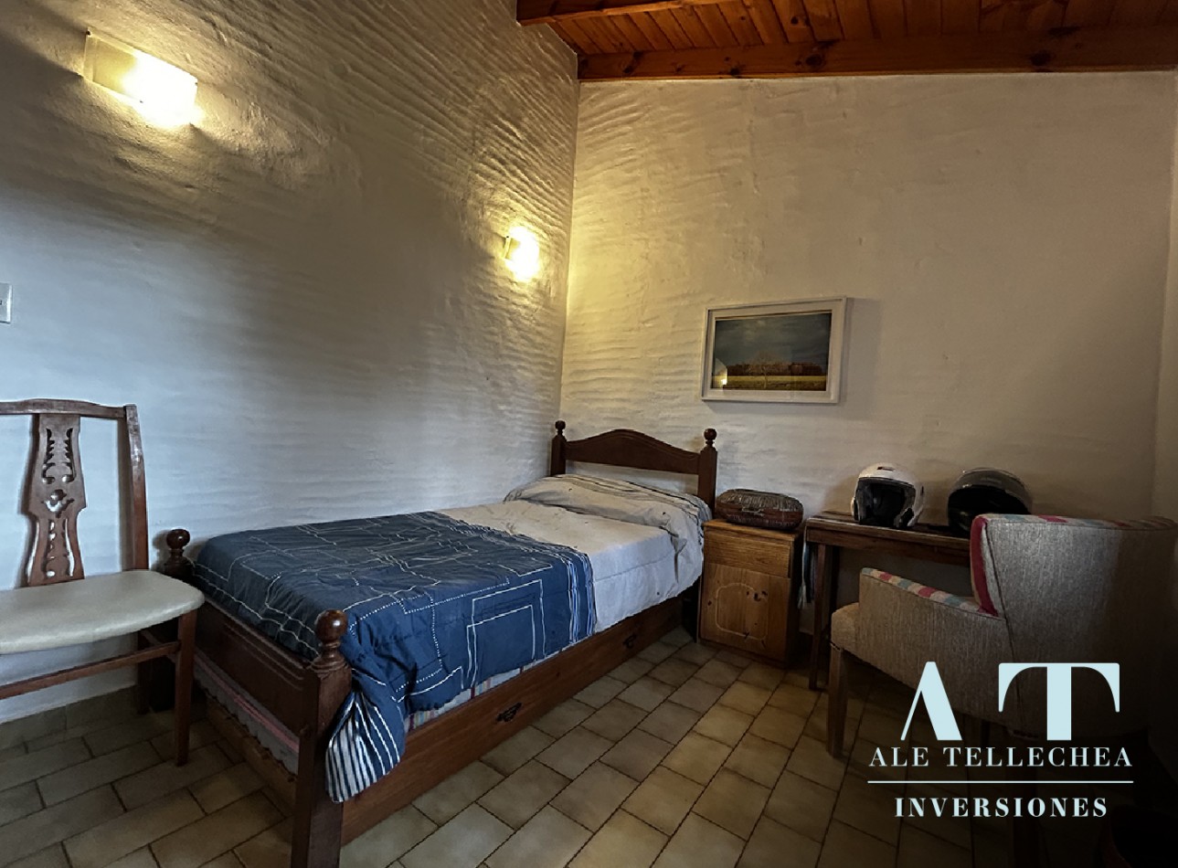 Casa en venta con jardin, parrilla y excelente ubicacion en Villa Gesell.
