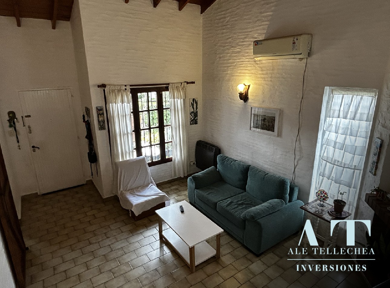 Casa en venta con jardin, parrilla y excelente ubicacion en Villa Gesell.