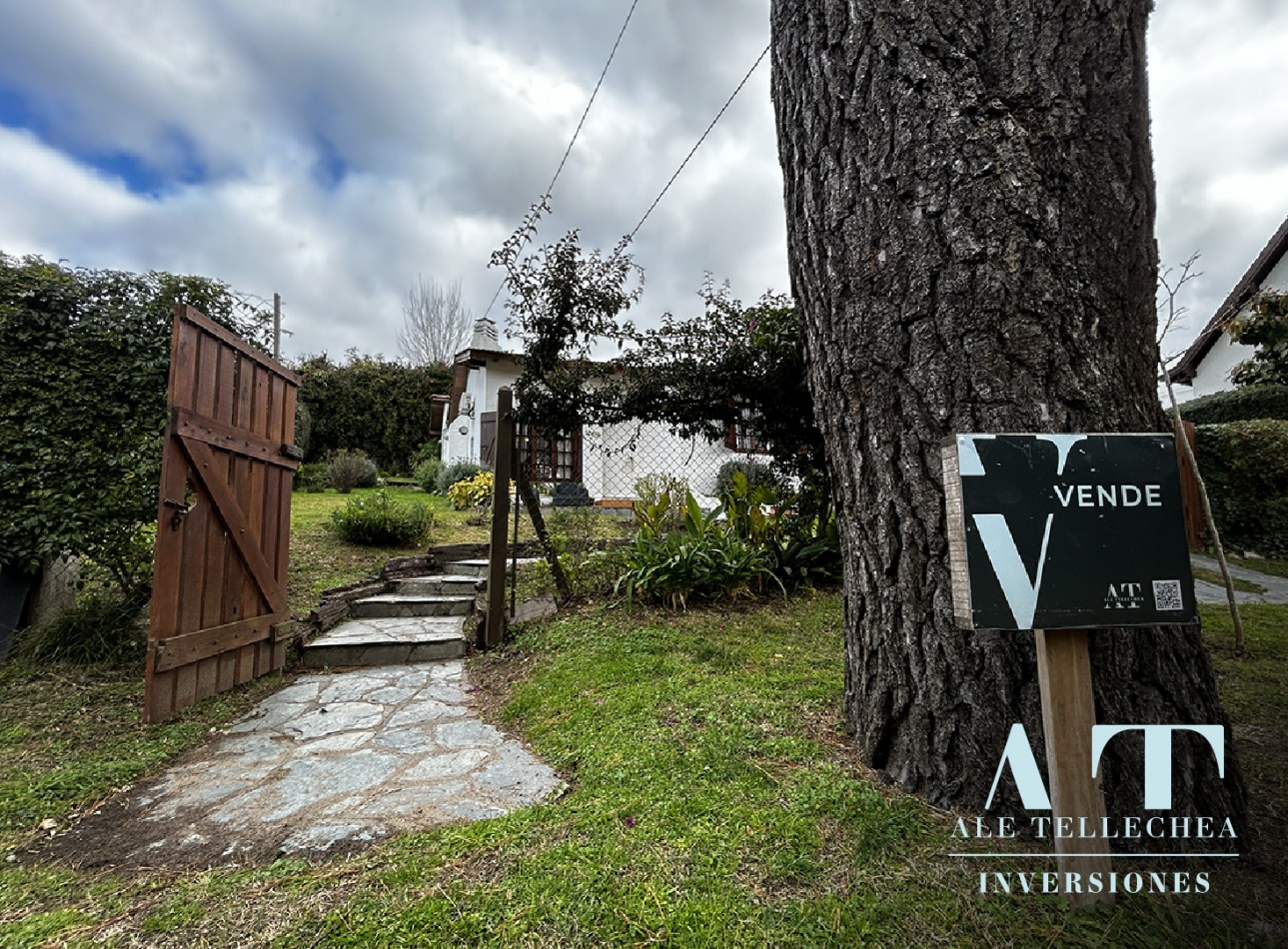 Casa en venta con jardin, parrilla y excelente ubicacion en Villa Gesell.