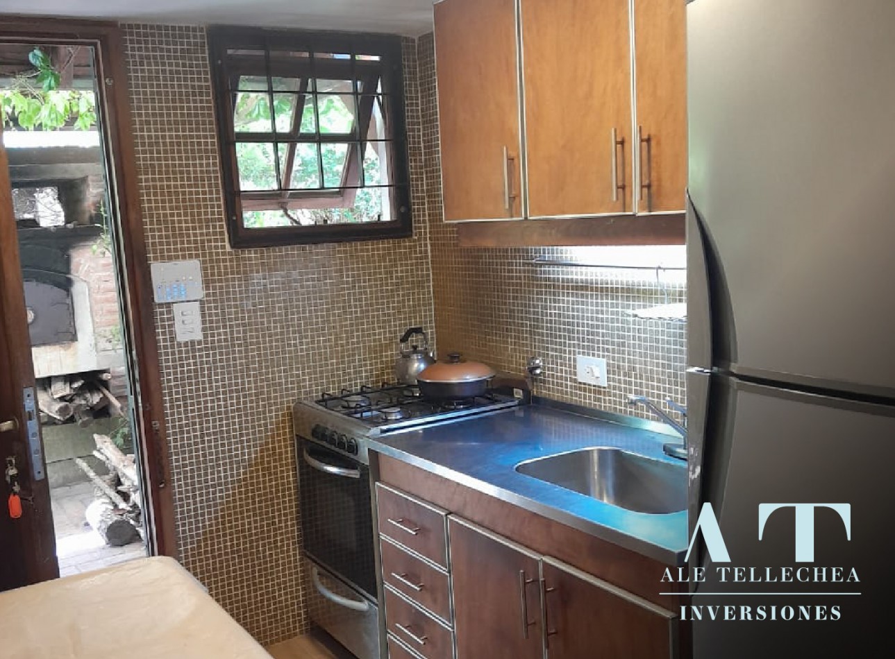 Casa en venta de 2 plantas con patio, parrilla y cochera - Apta credito y escrituracion inmediata