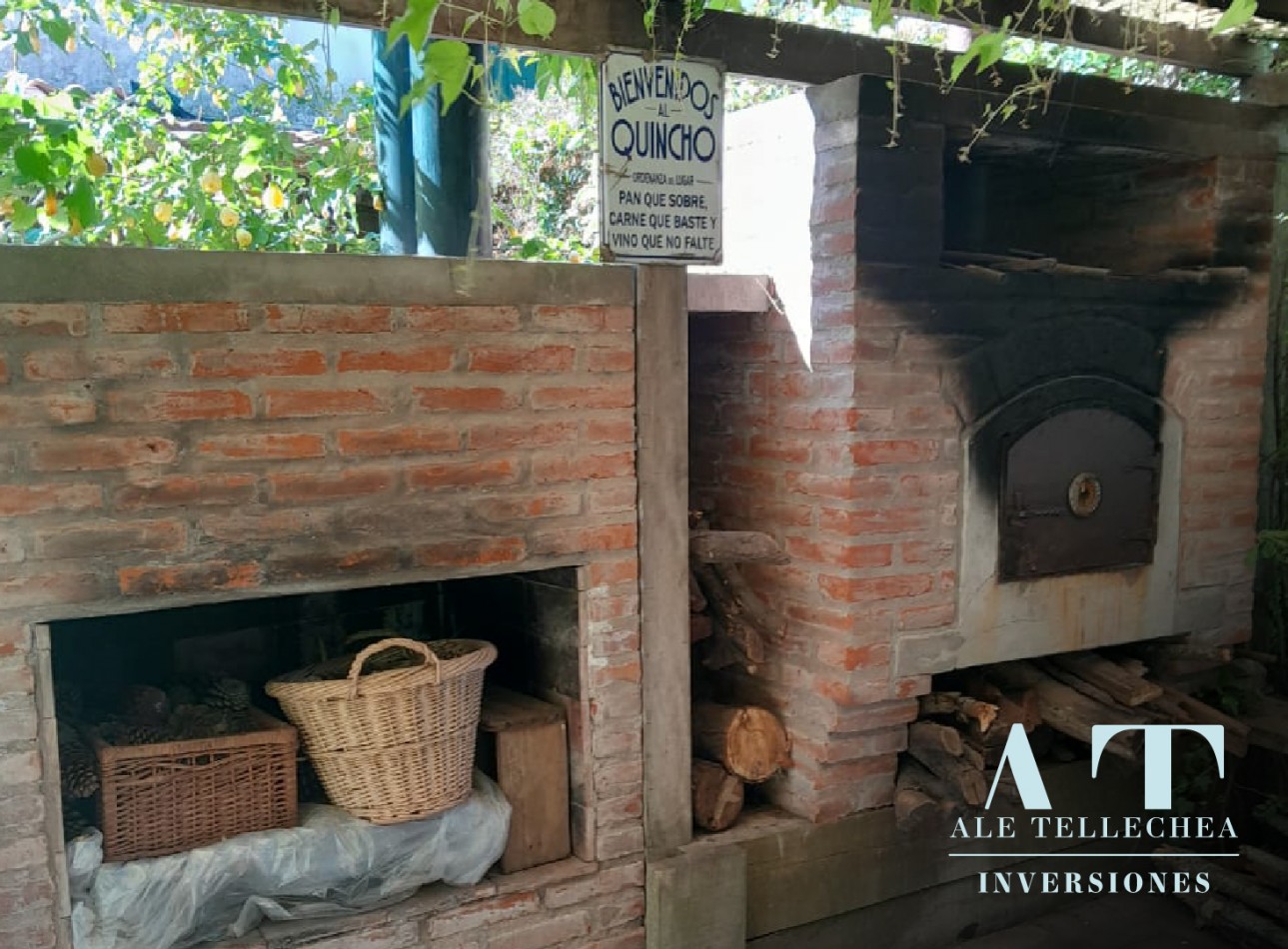 Casa en venta de 2 plantas con patio, parrilla y cochera - Apta credito y escrituracion inmediata