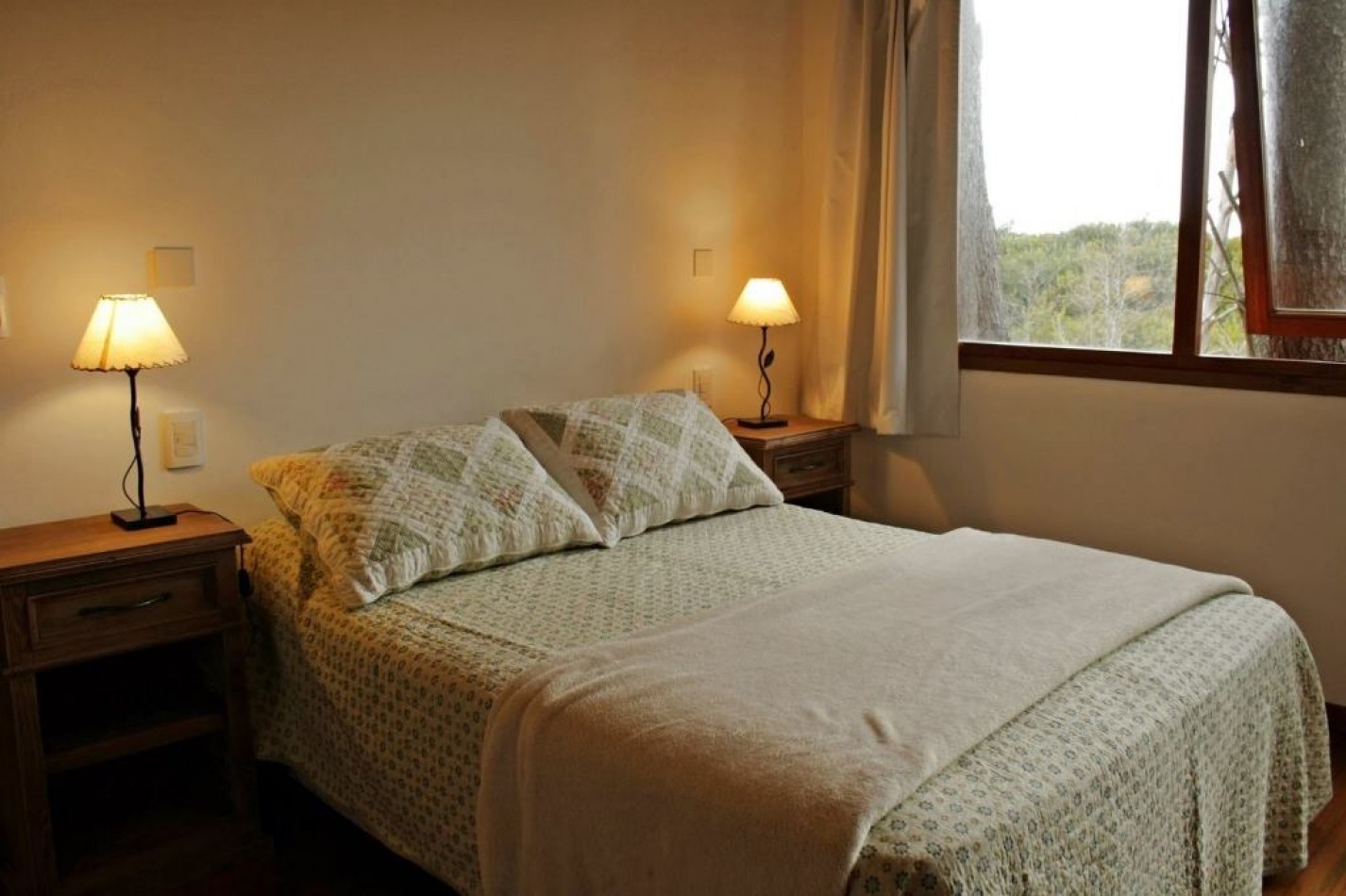 CASA EN MAR AZUL- CERCA DEL MAR -ALTO VERDE