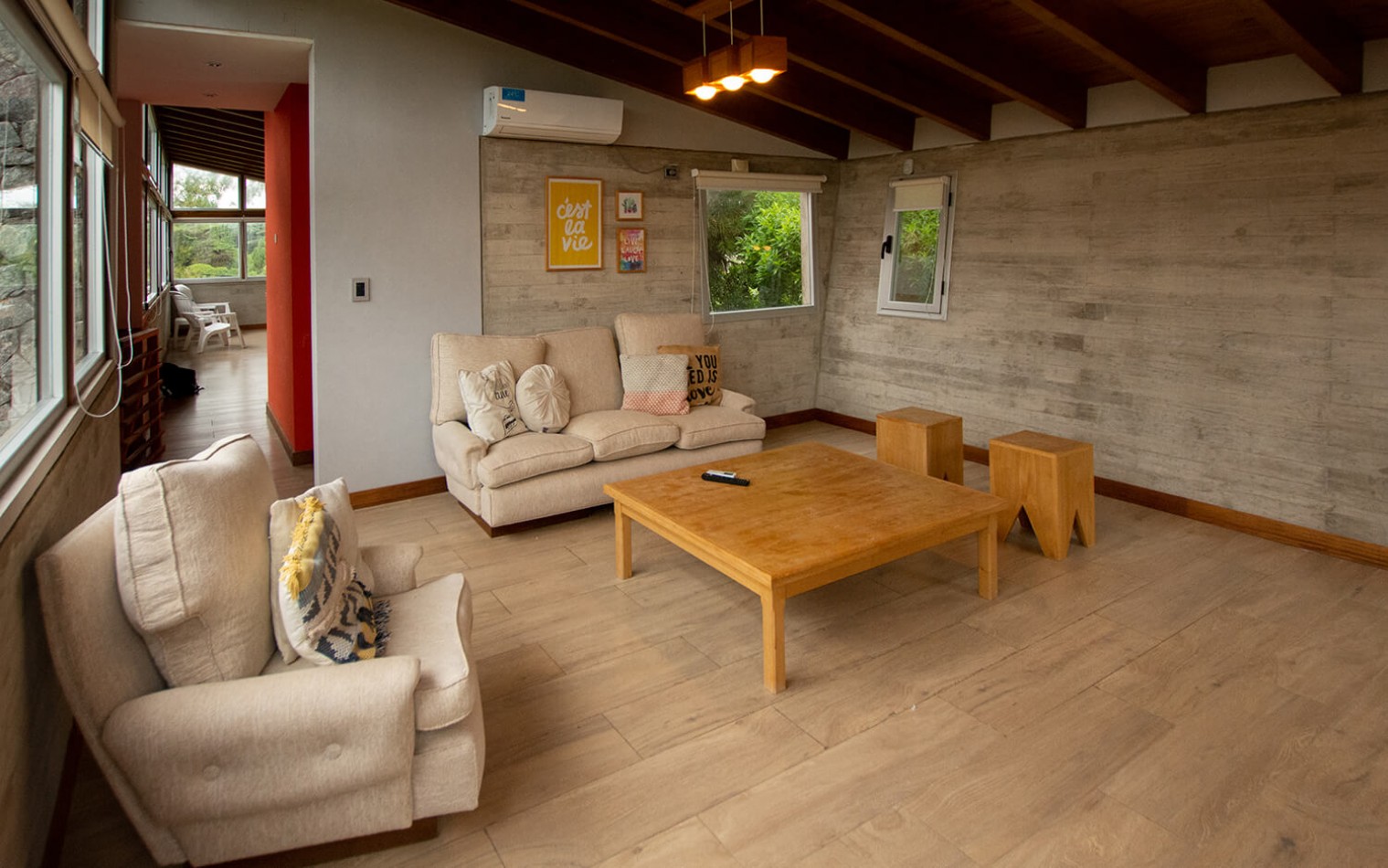 Casa en Mar de las Pampas-Cerca del Mar con pileta