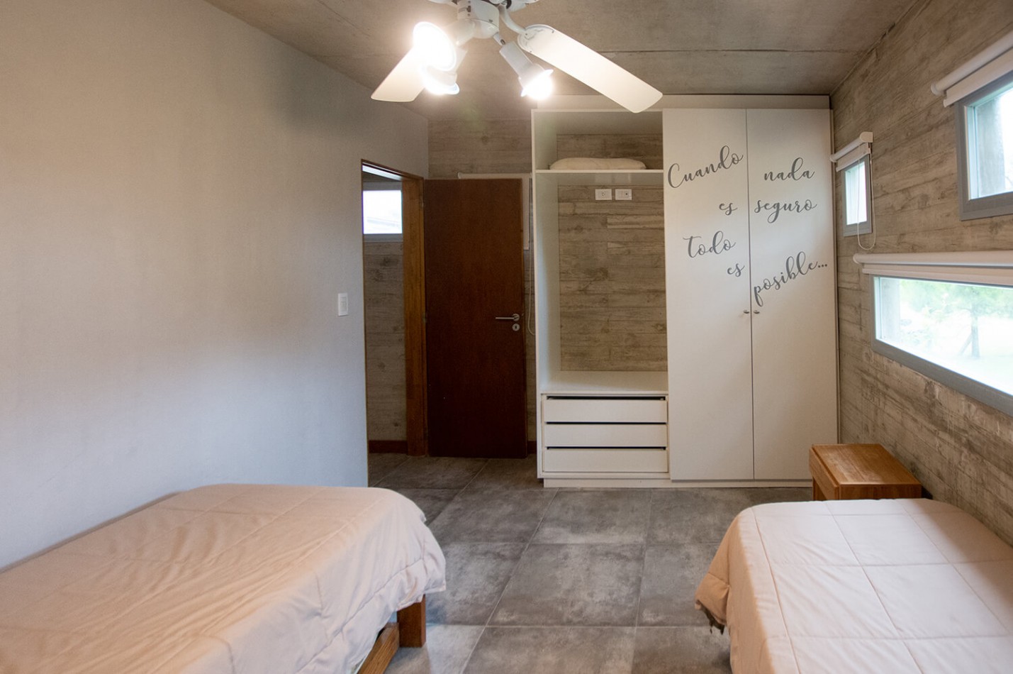 Casa en Mar de las Pampas-Cerca del Mar con pileta
