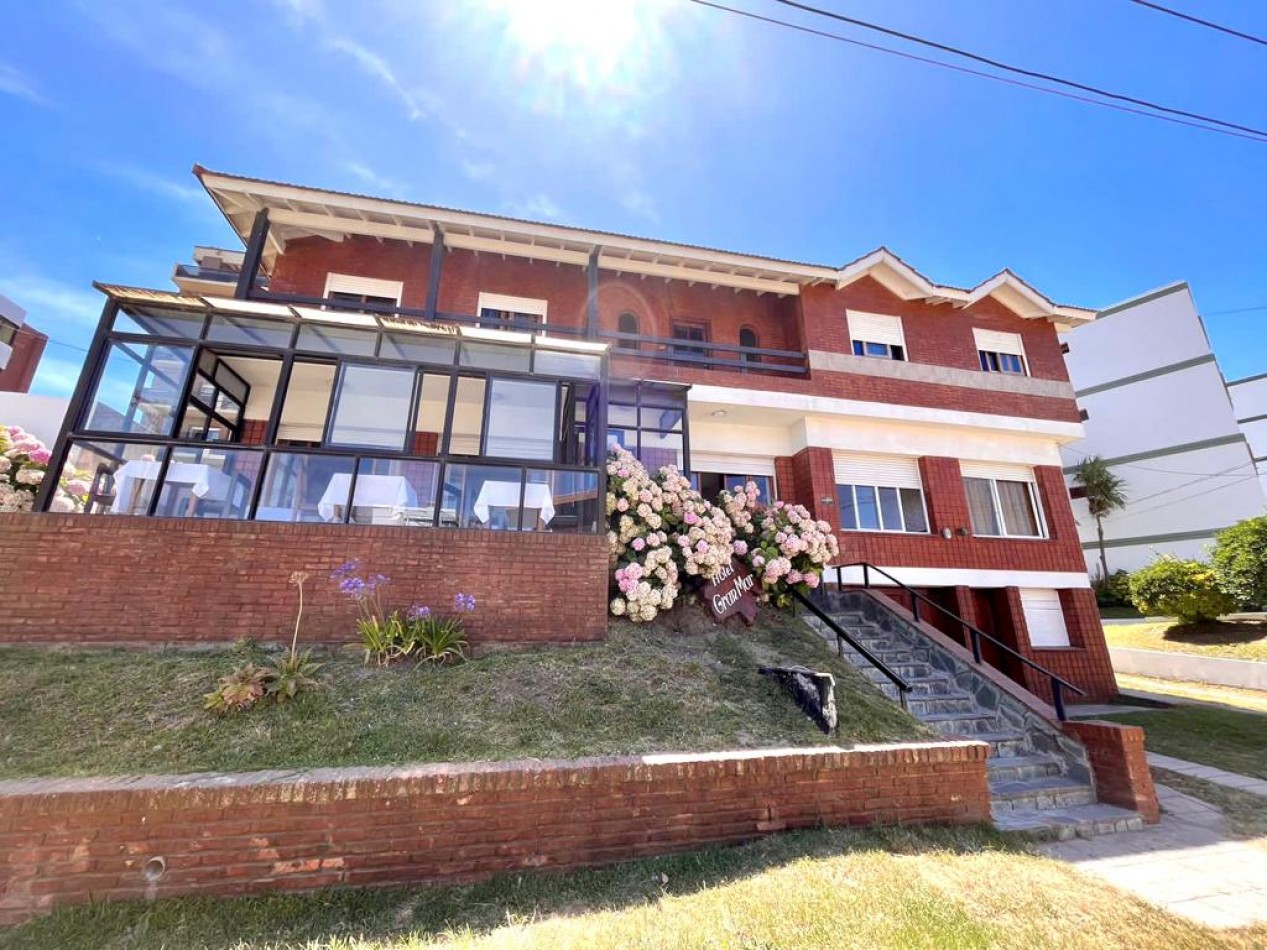 HOTEL A UNA CUADRA DEL MAR EN VILLA GESELL
