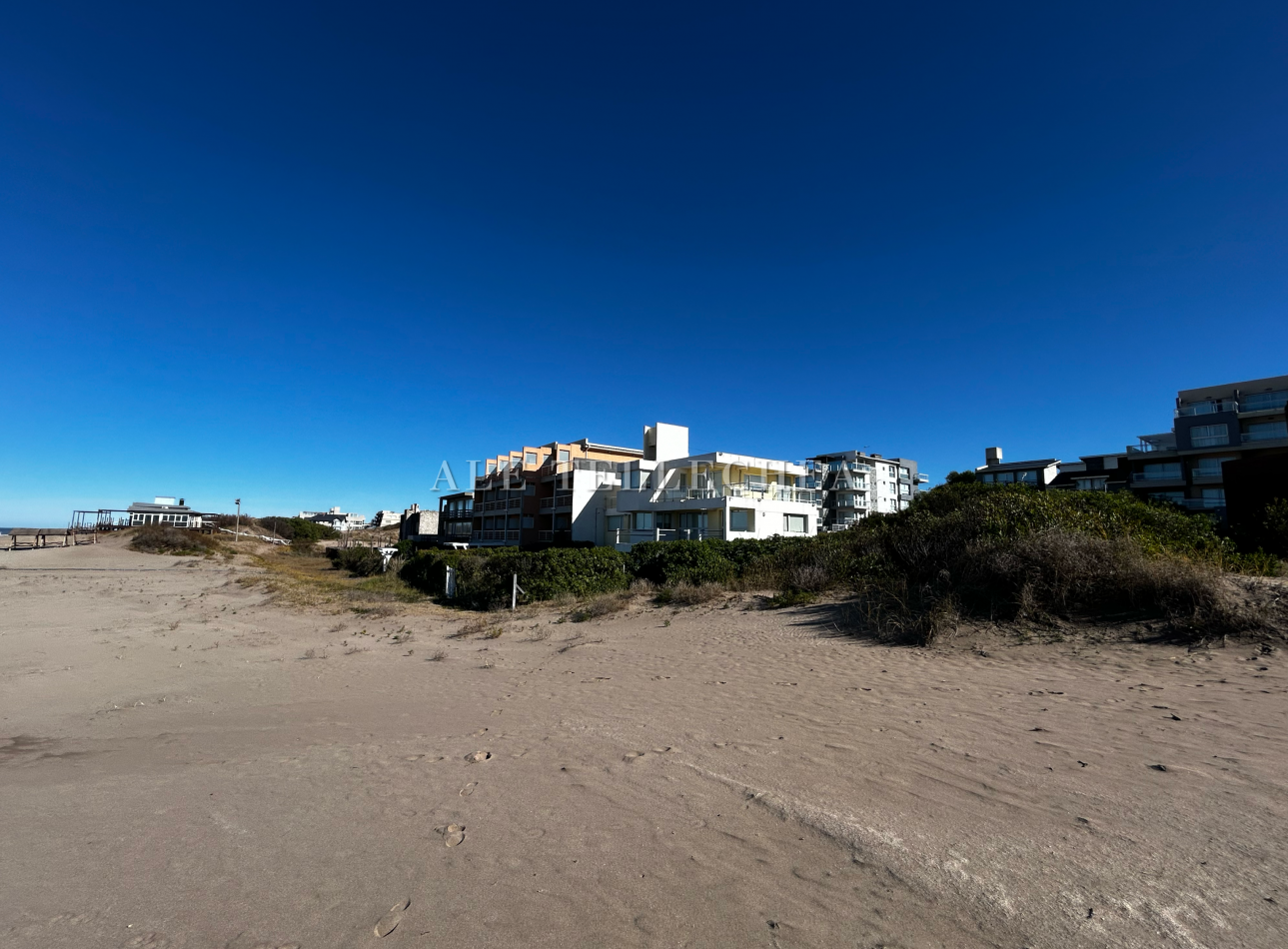 LOTE MULTIFAMILIAR PRIMERA LINEA DE PLAYA  - VILLA GESELL SUR
