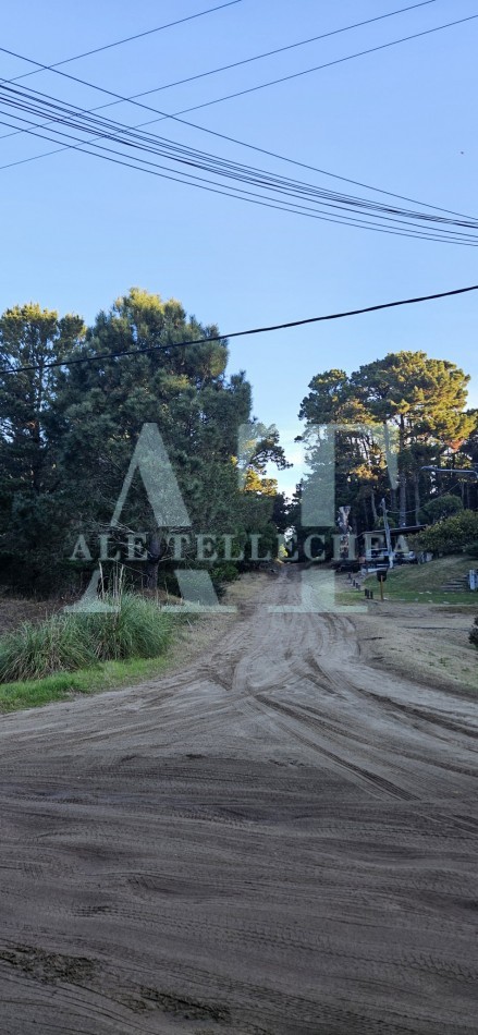 lote en esquina con amplio espacio verde - mar de las pampas