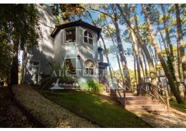 Casa en venta en Mar de las Pampas, a 300 mts del mar